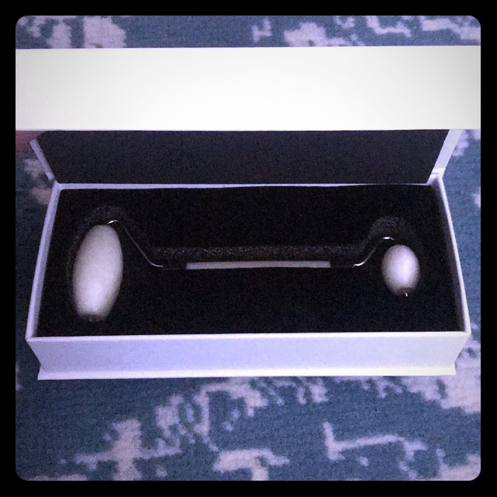 Brand new Jade Roller